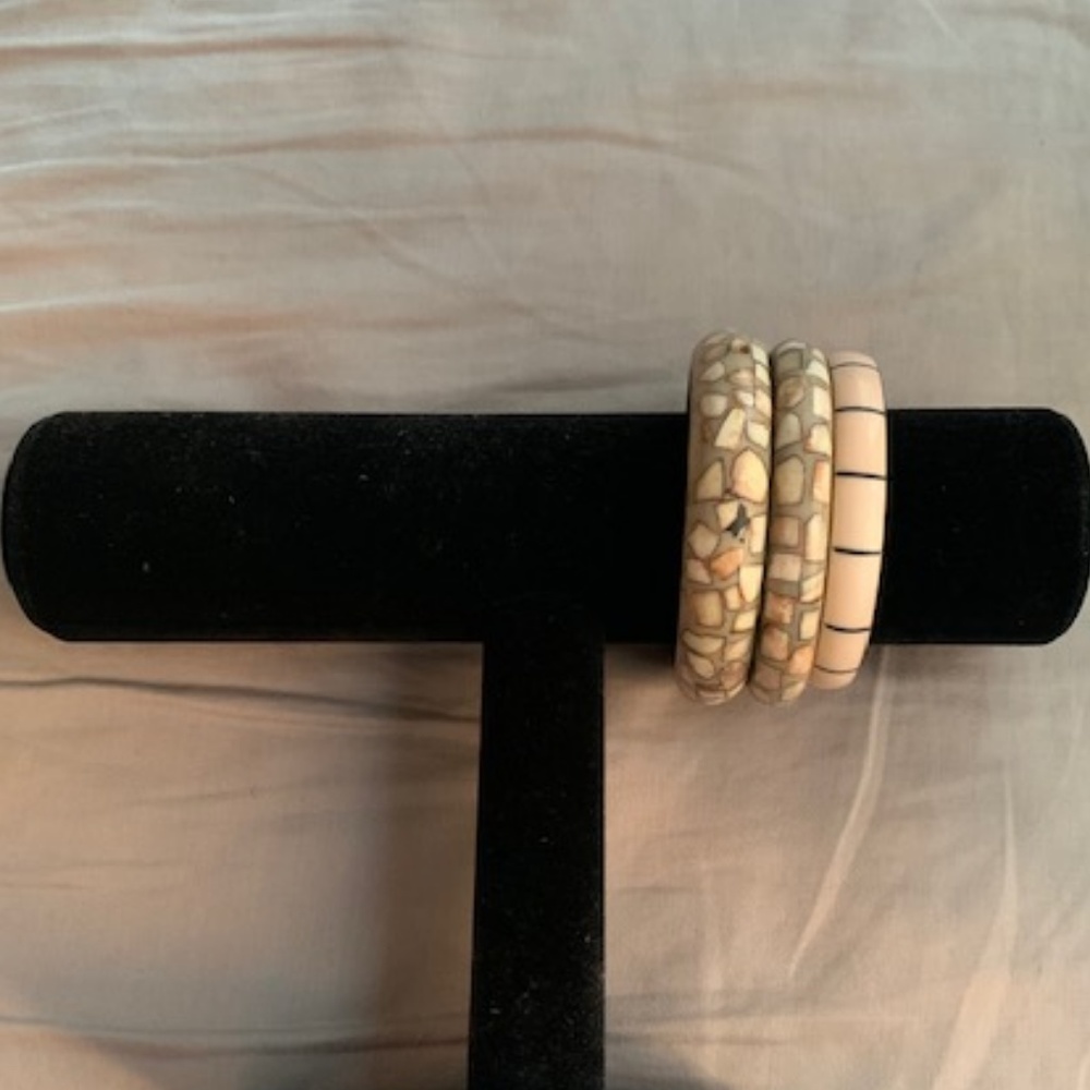 Pink Ivory Bangles - Picture 2 of 3